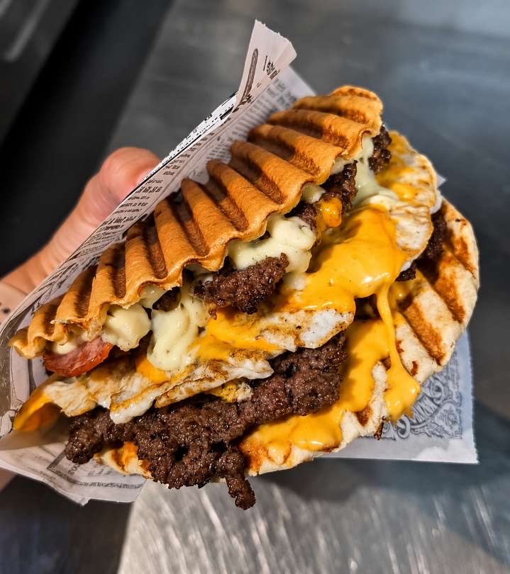 Burger signature généreux de Maghrebfood