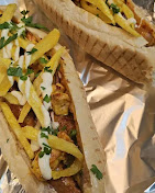 Sandwich garni de frites maison